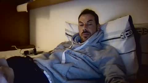 Snapshot of slevin1983 chatting on 03.07.25 slevin online show from 03.07.25