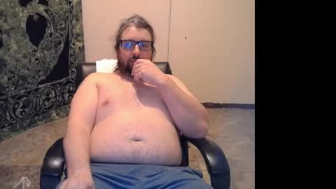 Snapshot of slimdizzy64 chatting on 02.26.25 slave drew or slut online show from 02.26.25