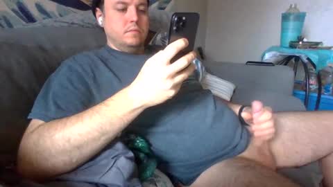 Snapshot of slimjim2090 chatting on 02.10.25 slimjim2090 online show from 02.10.25