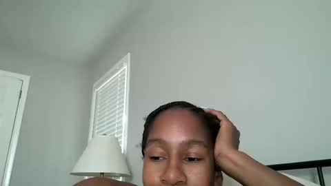 slimmmgooodiexoxo online show from 10.17.25