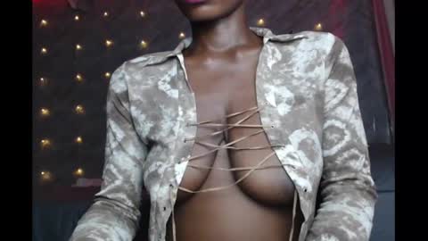 Snapshot of slimzyx chatting on 12.26.24 slimzyx online show from 12.26.24
