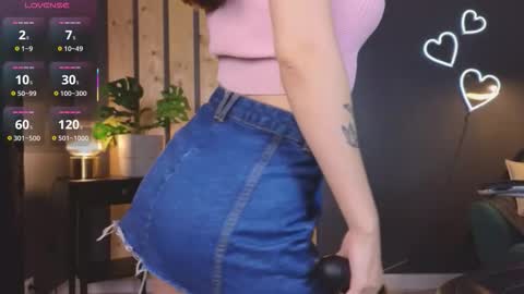 Emilia online show from 10.31.25