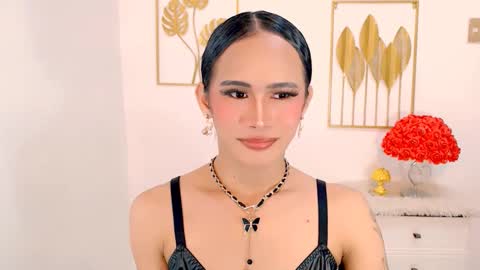 Snapshot of slutty_vanna chatting on 03.04.25 mia online show from 03.04.25