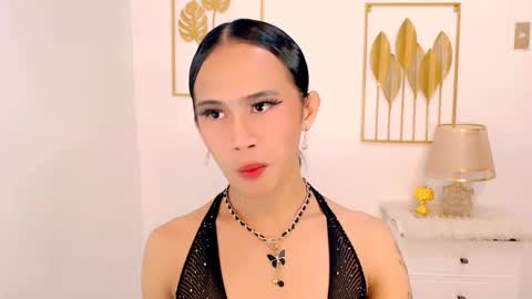 Snapshot of slutty_vanna chatting on 03.10.25 mia online show from 03.10.25