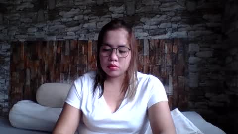 Snapshot of small_boobs59 chatting on 12.30.24 Lovewella online show from 12.30.24