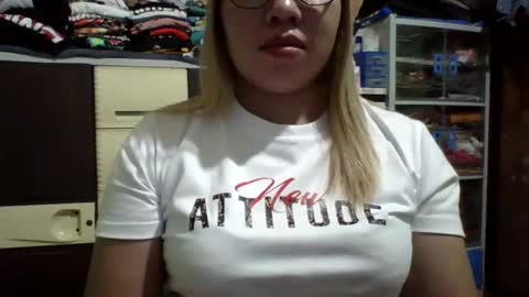 Snapshot of small_boobs59 chatting on 02.10.25 Lovewella online show from 02.10.25