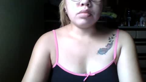 Snapshot of small_boobs59 chatting on 02.16.25 Lovewella online show from 02.16.25