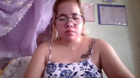 Snapshot of small_boobs59 chatting on 09.16.25 Lovewella online show from 09.16.25