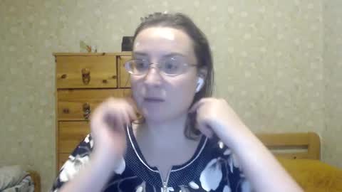 Snapshot of smart_rose chatting on 01.08.25 smart_rose online show from 01.08.25