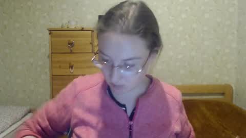Snapshot of smart_rose chatting on 03.02.25 smart_rose online show from 03.02.25
