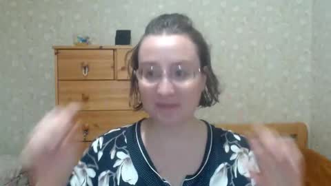 Snapshot of smart_rose chatting on 10.04.25 smart_rose online show from 10.04.25