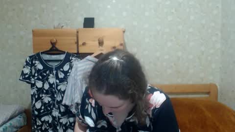 Snapshot of smart_rose chatting on 10.12.25 smart_rose online show from 10.12.25