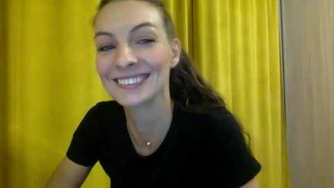 Snapshot of smiling_lexa chatting on 11.06.25 smiling_lexa online show from 11.06.25