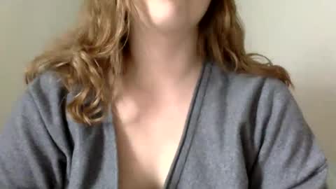 Snapshot of smokeshow3 chatting on 02.04.25 smokeshow3 online show from 02.04.25