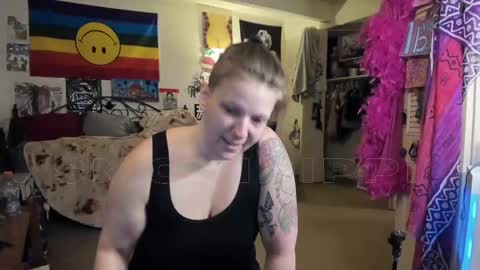 Snapshot of smokihippi chatting on 02.20.25 Big Dawg online show from 02.20.25
