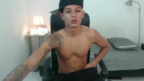 Snapshot of snak_master1 chatting on 10.03.25 snak_master1 online show from 10.03.25