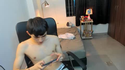 Snapshot of snak_master1 chatting on 11.06.25 snak_master1 online show from 11.06.25