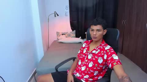 Snapshot of snak_master1 chatting on 11.11.25 snak_master1 online show from 11.11.25