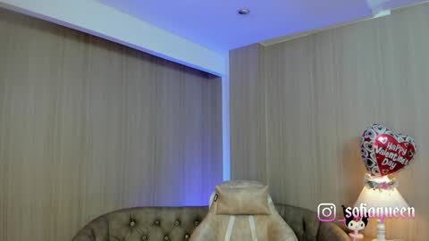 Snapshot of soffiqueen chatting on 02.19.25 Schedule 1400 - 2100 gtm-5 online show from 02.19.25
