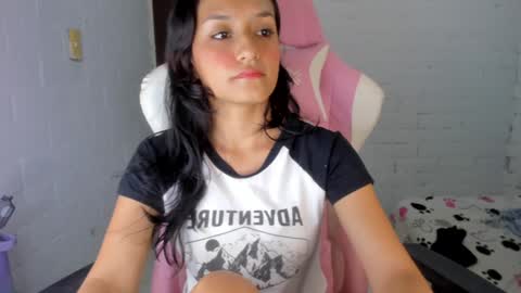 Snapshot of sofi1608 chatting on 01.27.25 sofia online show from 01.27.25
