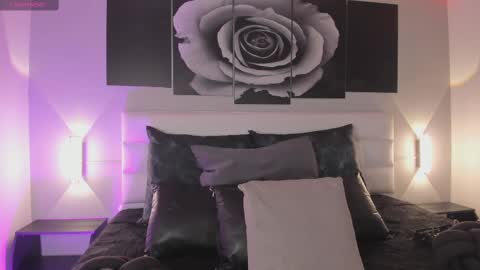 Snapshot of sofi_bakerrr chatting on 10.29.25 Sofia online show from 10.29.25