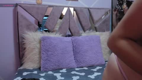 Sofi Noa online show from 02.21.25