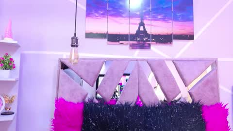 Sofi Noa online show from 11.24.25