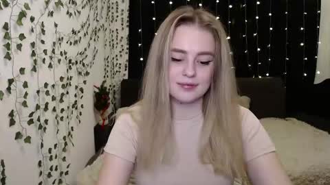 Snapshot of sofia_rosemary chatting on 01.19.25 sofia_rosemary online show from 01.19.25
