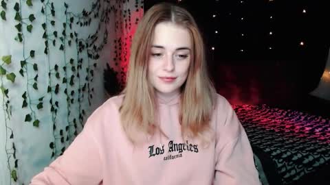 Snapshot of sofia_rosemary chatting on 10.12.25 sofia_rosemary online show from 10.12.25