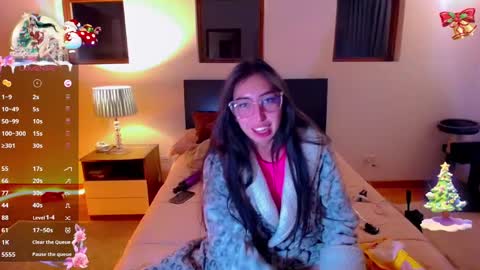 Snapshot of sofia_vanner chatting on 12.18.24 SOFIA online show from 12.18.24