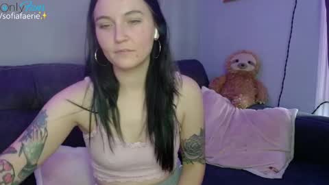 Snapshot of sofiafaerie chatting on 12.13.24 sofiafaerie online show from 12.13.24