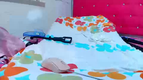 Sofiamillerrs online show from 09.16.25