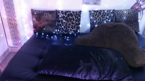 SOFIA NIX online show from 02.16.25