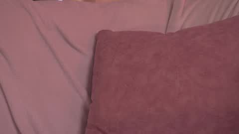 Snapshot of soficb chatting on 12.15.24 Sofi  online show from 12.15.24