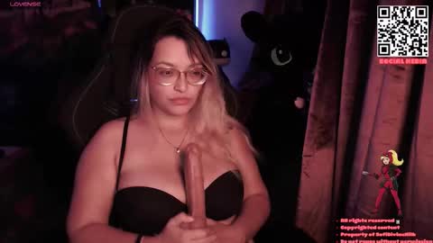 Snapshot of sofidivinemilk chatting on 09.12.25 Sofiedivinemilk online show from 09.12.25
