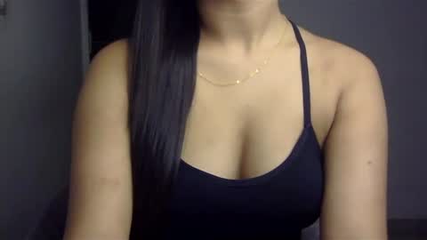 Snapshot of sofie_diva chatting on 02.03.25 divya online show from 02.03.25