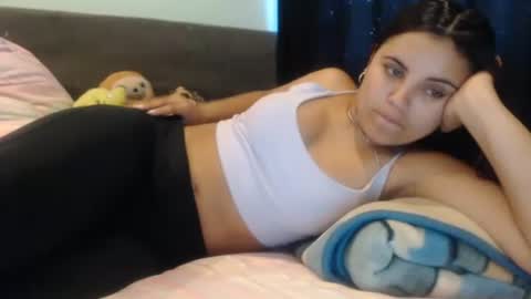 Snapshot of sofigarcia17 chatting on 01.18.25 sofi online show from 01.18.25