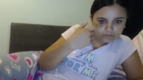 Snapshot of sofigarcia17 chatting on 01.22.25 sofi online show from 01.22.25