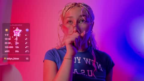 Snapshot of sofii_uwu_ chatting on 12.28.24 Sofii  online show from 12.28.24