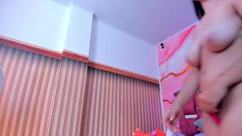 Snapshot of sol_stephanny chatting on 02.25.25 Sol online show from 02.25.25