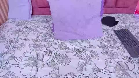 Snapshot of sol_stephanny chatting on 09.08.25 Sol online show from 09.08.25