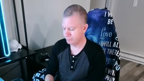 Snapshot of solarlunar1 chatting on 09.22.25 just ask online show from 09.22.25