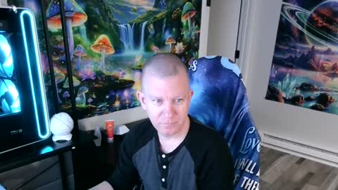 Snapshot of solarlunar1 chatting on 10.05.25 just ask online show from 10.05.25