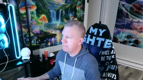 Snapshot of solarlunar1 chatting on 10.06.25 just ask online show from 10.06.25