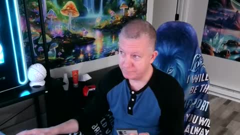 Snapshot of solarlunar1 chatting on 10.09.25 just ask online show from 10.09.25