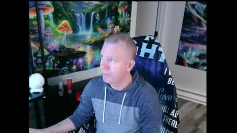 Snapshot of solarlunar1 chatting on 10.11.25 just ask online show from 10.11.25