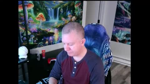 Snapshot of solarlunar1 chatting on 10.13.25 just ask online show from 10.13.25