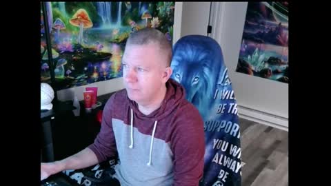 Snapshot of solarlunar1 chatting on 10.15.25 just ask online show from 10.15.25