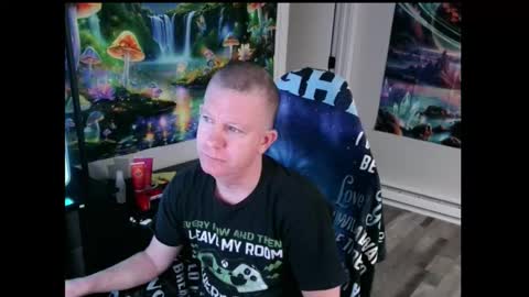 Snapshot of solarlunar1 chatting on 10.16.25 just ask online show from 10.16.25