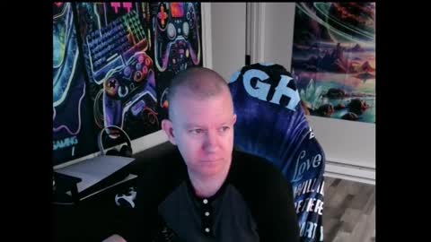 Snapshot of solarlunar1 chatting on 10.19.25 just ask online show from 10.19.25